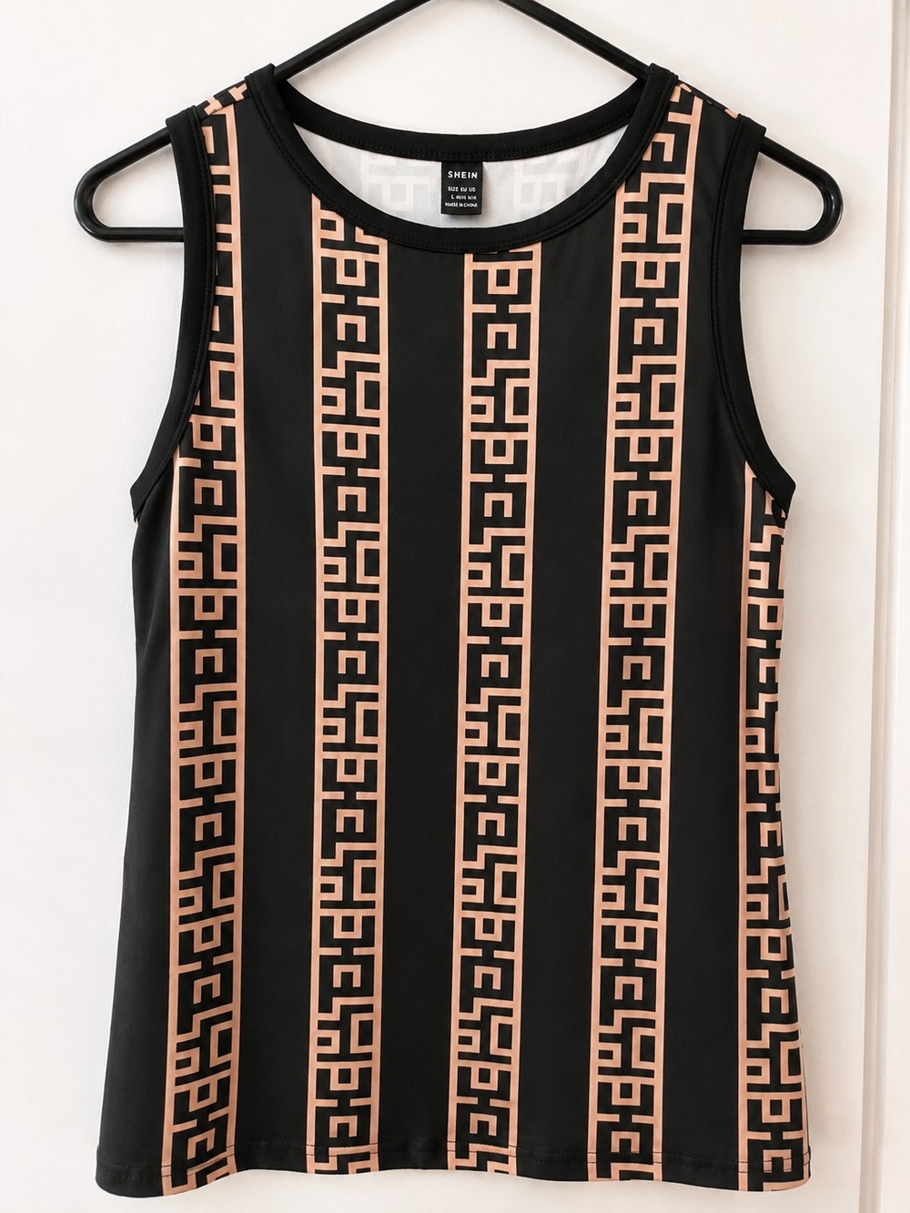 SHEIN Black & Peach Vertical Geo-Print Sleeveless Tank